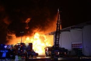 Millionenschaden Brand Lagerhalle Lauingen
