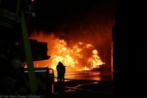 Millionenschaden Brand Lagerhalle Lauingen