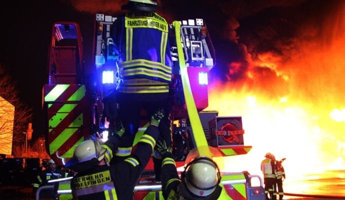 Millionenschaden Brand Lagerhalle Lauingen