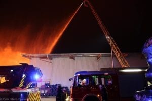 Millionenschaden Brand Lagerhalle Lauingen