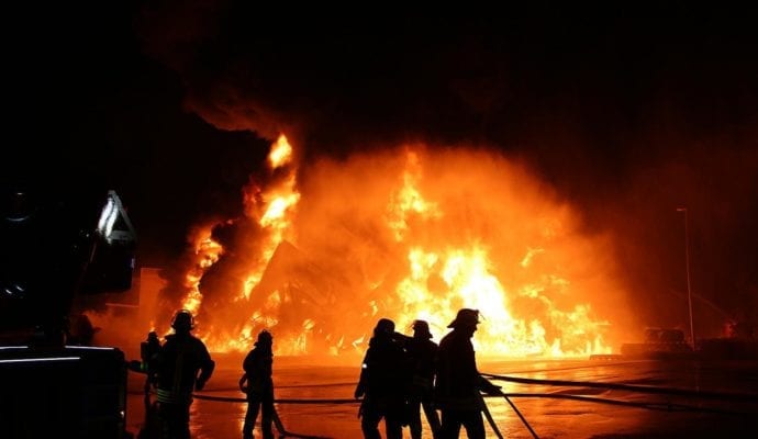Millionenschaden Brand Lagerhalle Lauingen