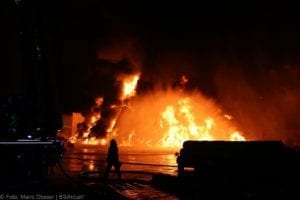 Millionenschaden Brand Lagerhalle Lauingen
