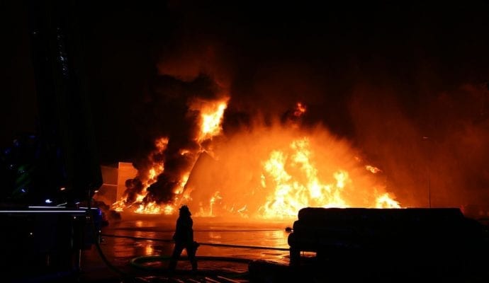Millionenschaden Brand Lagerhalle Lauingen