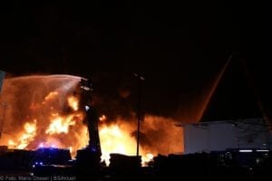 Millionenschaden Brand Lagerhalle Lauingen