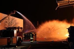 Millionenschaden Brand Lagerhalle Lauingen