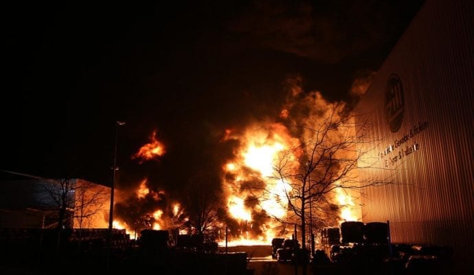 Millionenschaden Brand Lagerhalle Lauingen