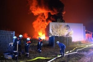 Millionenschaden Brand Lagerhalle Lauingen