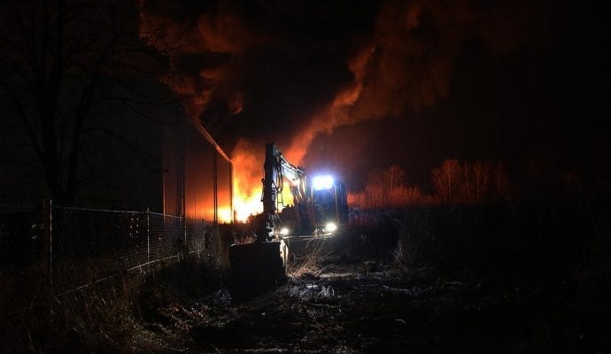 Millionenschaden Brand Lagerhalle Lauingen