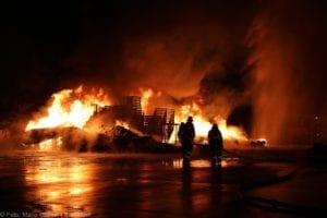 Millionenschaden Brand Lagerhalle Lauingen