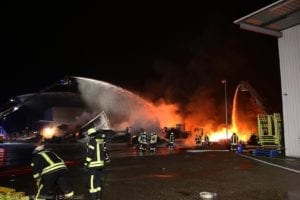 Millionenschaden Brand Lagerhalle Lauingen