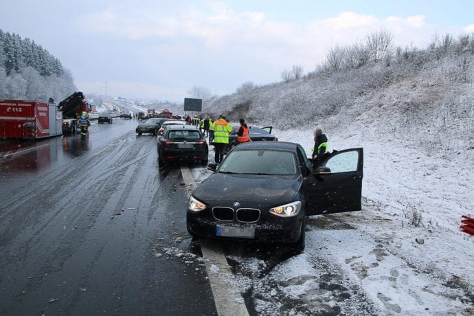 Unfall A8 Burgau – Guenzburg MAssenkarambolage 190120 2