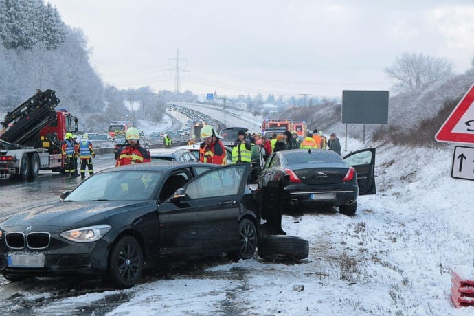 Unfall A8 Burgau – Guenzburg MAssenkarambolage 190120 20