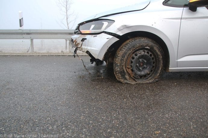 Unfall Limbach Kreisverkehr 06012020 6