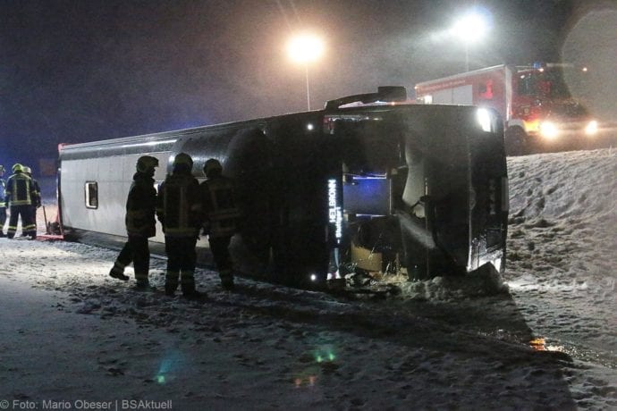 Unfall Reisebus B10 Kreuzung Tomerdingen 27022020 10