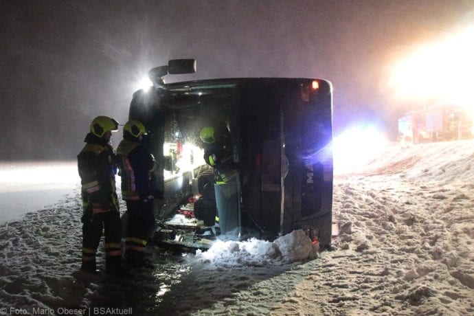 Unfall Reisebus B10 Kreuzung Tomerdingen 27022020 12