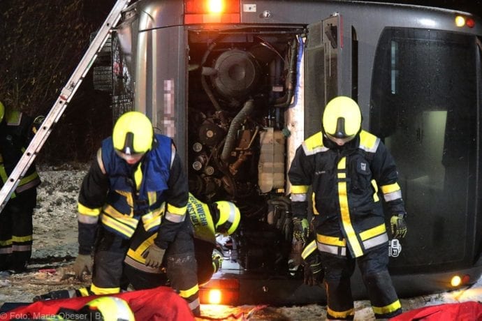 Unfall Reisebus B10 Kreuzung Tomerdingen 27022020 22