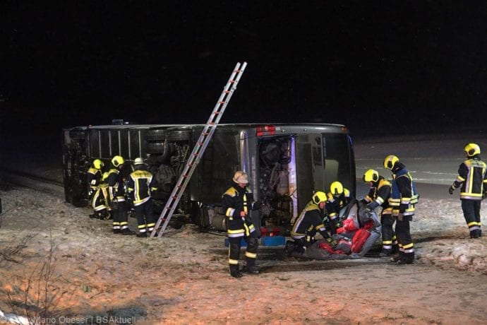 Unfall Reisebus B10 Kreuzung Tomerdingen 27022020 24