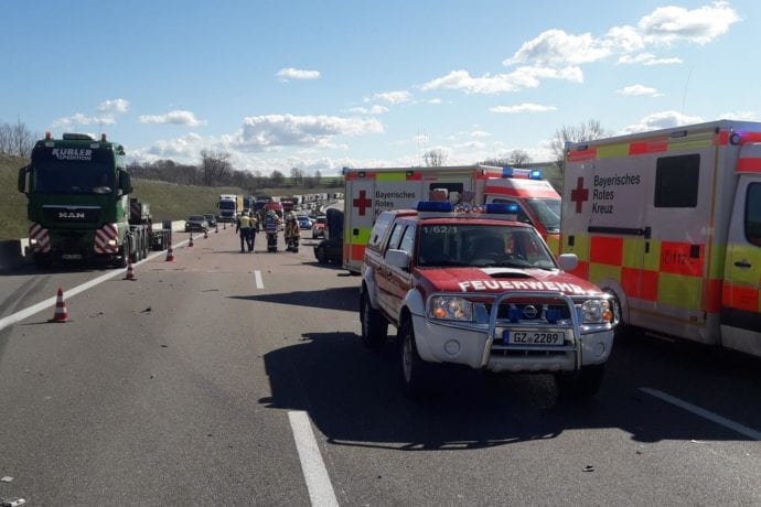 Lkw Pkw Unfall A8 Limbach 13032020 4