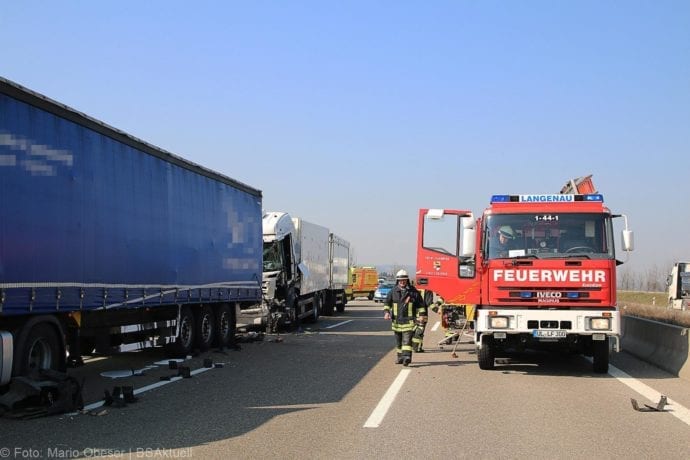 Unfall A8 Elchingen-Leipheim 19032020 23