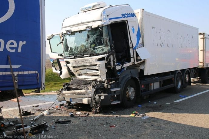 Unfall A8 Elchingen-Leipheim 19032020 26
