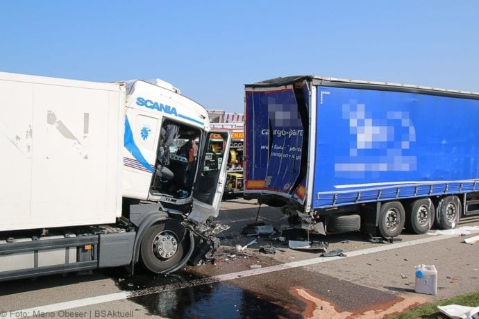 Unfall A8 Elchingen-Leipheim 19032020 34
