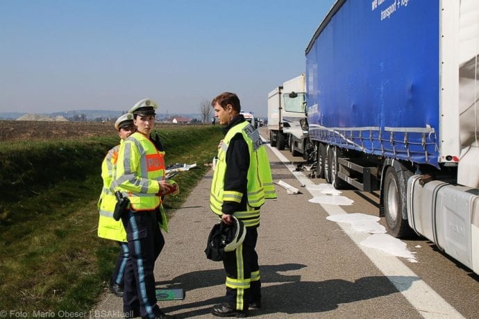 Unfall A8 Elchingen-Leipheim 19032020 45