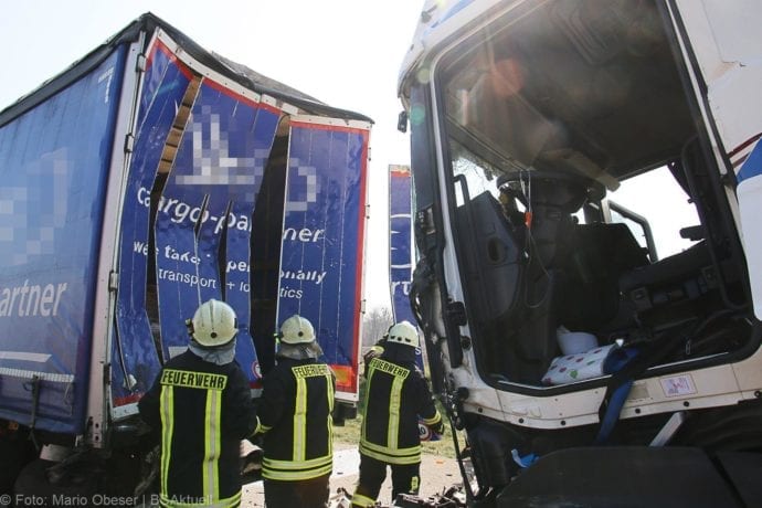 Unfall A8 Elchingen-Leipheim 19032020 46