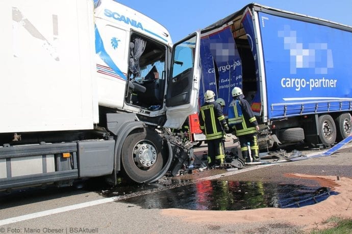 Unfall A8 Elchingen-Leipheim 19032020 47