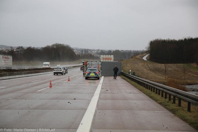 Unfall A8 Guenzburg-Burgau 10032020 6