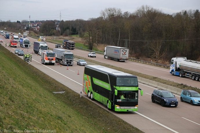 Unfall A8 Reisebus Pkw 05032020 6