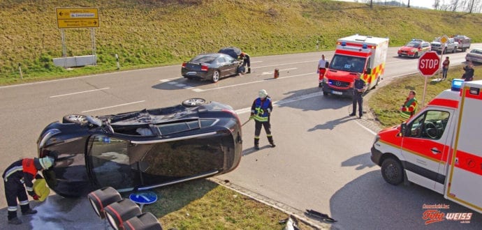 Unfall B300 Ziemetshausen 18032020 3