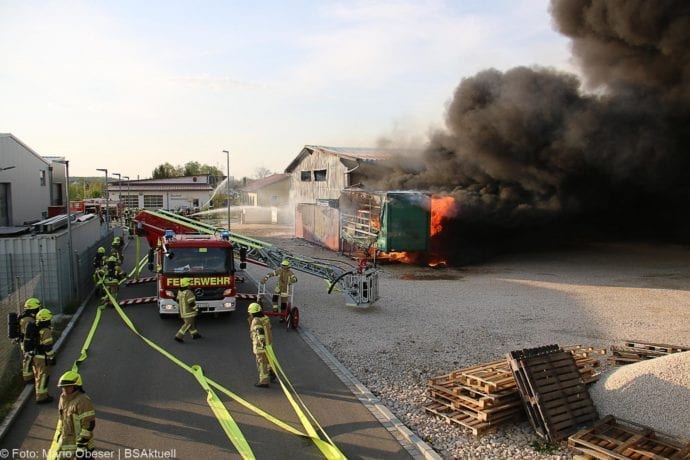 Brand Lagerhalle Waldstetten Ichenhausen 24042020 12