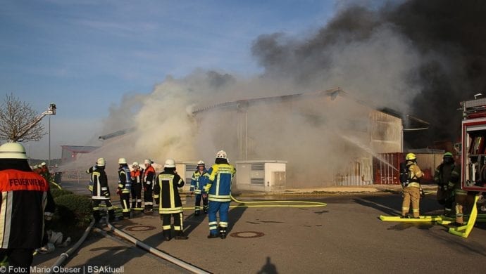 Brand Lagerhalle Waldstetten Ichenhausen 24042020 2