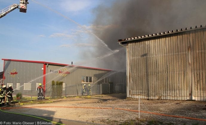 Brand Lagerhalle Waldstetten Ichenhausen 24042020 27