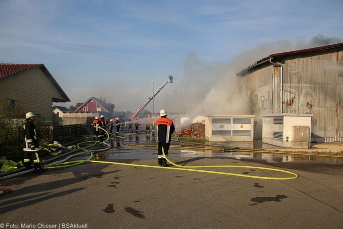 Brand Lagerhalle Waldstetten Ichenhausen 24042020 3