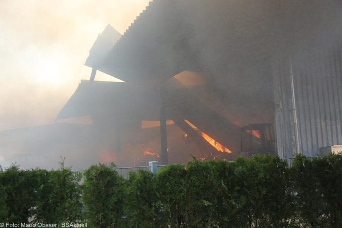 Brand Lagerhalle Waldstetten Ichenhausen 24042020 33