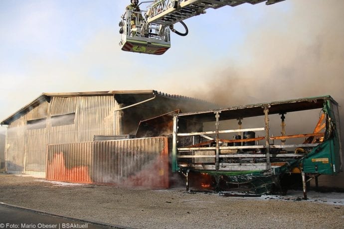 Brand Lagerhalle Waldstetten Ichenhausen 24042020 41