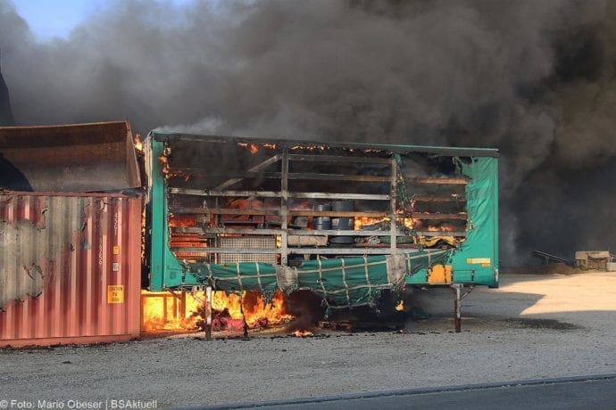 Brand Lagerhalle Waldstetten Ichenhausen 24042020 7