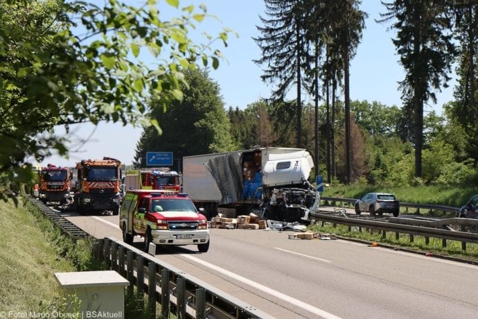 A8 Unfall Ulm-Ost 18052020 1