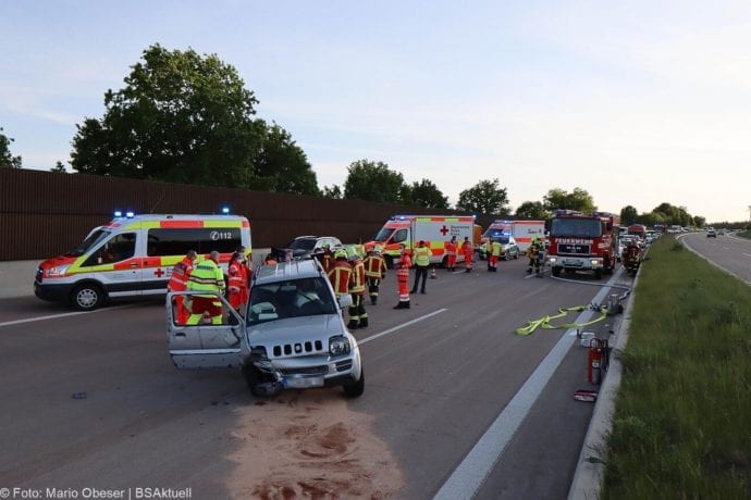 Unfall A8 Burgau-Zusmarshausen 24052020 15
