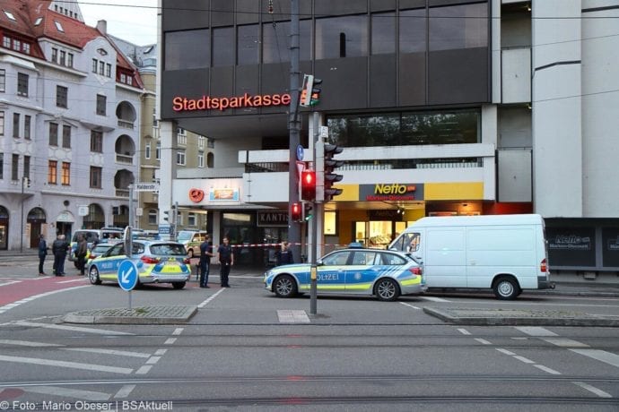 Augsburg Ladendieb Polizei angeschossen 19062020 2