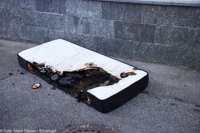 Brand Ichenhausen Zimmer – Matratze 24062020 12