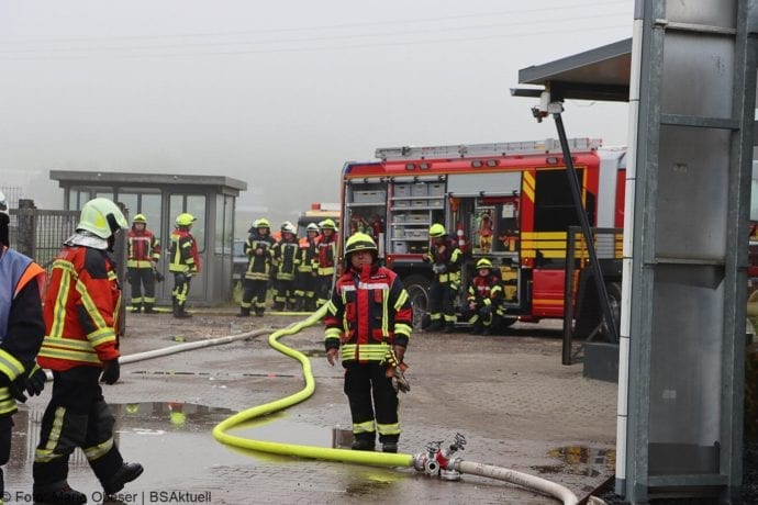 Brand Unfallfahrzeug in Offingen 17062020 9