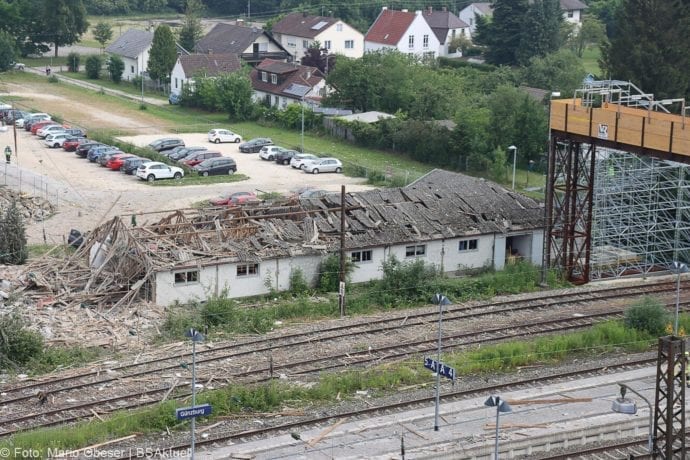 Guenzburg Explosion am Bahnhof 17062020 60