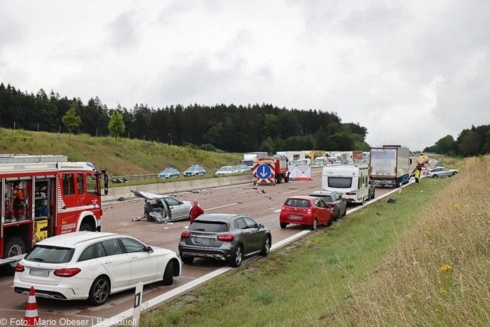 Unfall A8 Adeslried 29062020 1