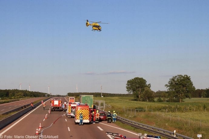 Unfall A8 Burgau-Zusmarshausen Transporter auf Lkw 02062020 6