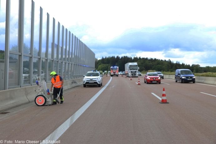Unfall A8 Zusmarshausen-Adelsried 11062020 3
