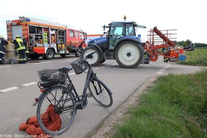 Unfall B16 Gundelfingen Traktor übersieht Pedelec-Fahrer 03062020 11