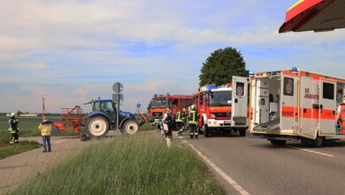Unfall B16 Gundelfingen Traktor übersieht Pedelec-Fahrer 03062020 14