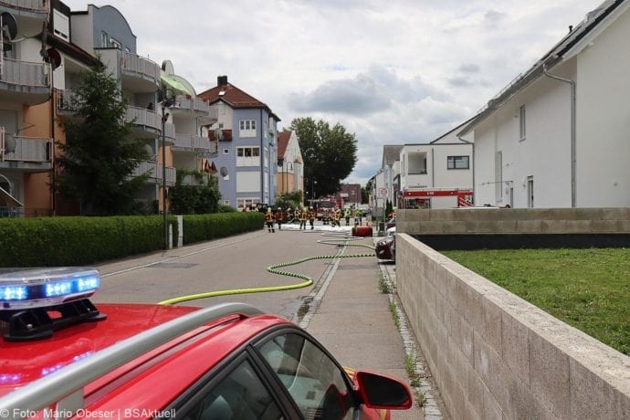 Burgau PKW-Brand auf Anhaenger 11072020 6